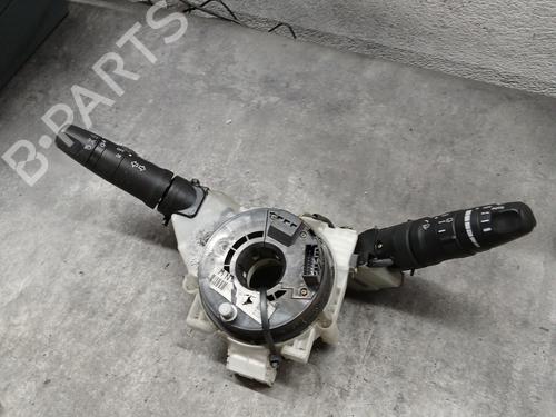 Used Steering column stalk NISSAN MICRA III (K12) 1.2 16V (80 hp) 31289627