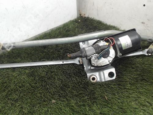 Used Front wiper motor Front wiper motor RENAULT CLIO I (B/C57_, 5/357_) 1.9 D (B/C/S576, B/C/S57L) (64 hp) 20880689 20880689