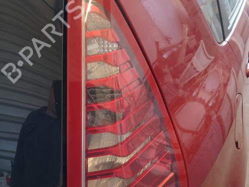 Used Right taillight Right taillight 33047882 33047882