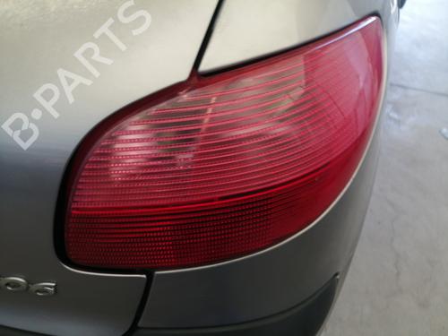 Right taillight PEUGEOT 206 Hatchback (2A/C) 1.4 i | BP27684928C35 