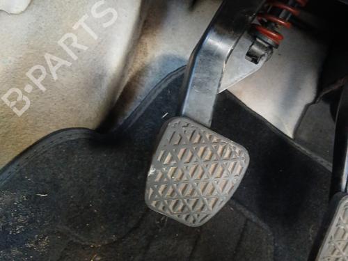 Clutch pedal MERCEDES-BENZ C-CLASS (W203) C 220 CDI (203.006) | BP30098412I13