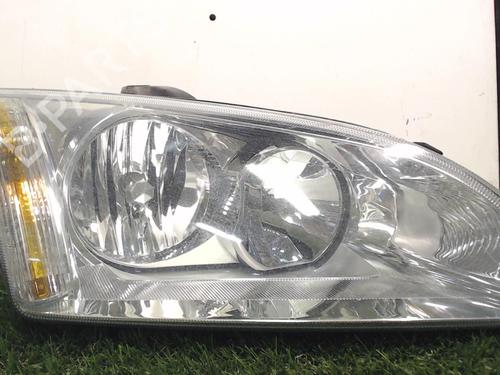 Højre forlygte FORD FOCUS II (DA_, HCP, DP) 2.0 TDCi (133 hp) 20885733