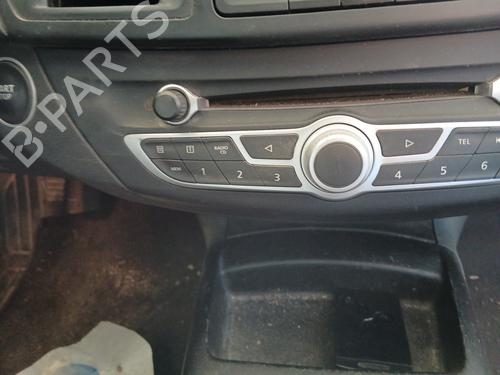 Radio RENAULT LAGUNA III (BT0/1) 1.5 dCi (BT00, BT0A, BT0T, BT1J) | BP30129793E6