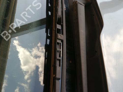 Front windshield wiper arm PEUGEOT 206 Hatchback (2A/C) 1.4 i | BP27586150C143 