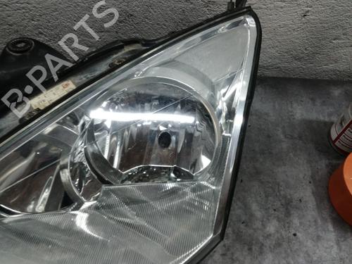 Left headlight FORD FOCUS I (DAW, DBW) 1.6 16V | BP25215917C28 