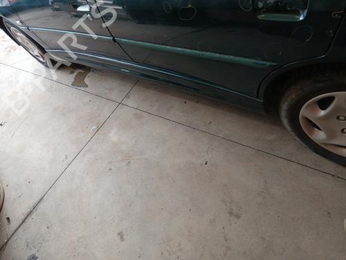 Venstre sidekjole PEUGEOT 306 Hatchback (7A, 7C, N3, N5) 1.8 16V (110 hp) 31770230