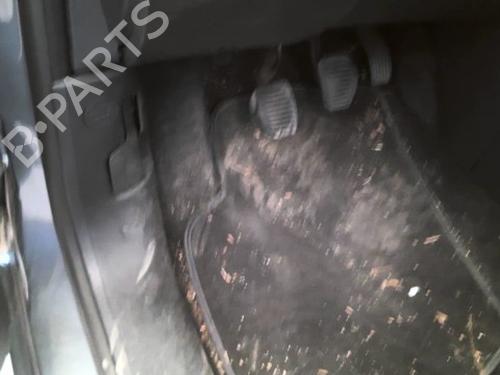 Used Clutch pedal Clutch pedal PEUGEOT 207 (WA_, WC_) 1.6 HDi (90 hp) 40502647 40502647
