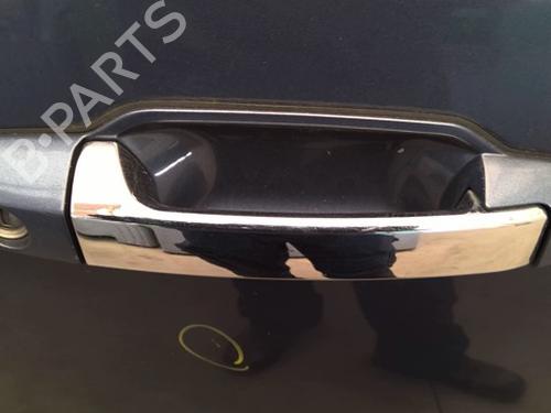 Used Front right exterior door handle Front right exterior door handle KIA SORENTO I (JC) 2.5 CRDi 4WD (140 hp) 39988262 39988262
