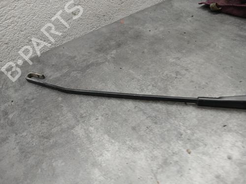 Used Front windshield wiper arm Front windshield wiper arm 29025947 29025947