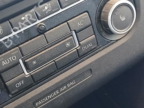 Used Climate control Climate control 38273819 38273819