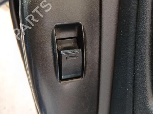 Used Right front window switch Right front window switch TOYOTA YARIS (_P1_) 1.4 D-4D (NLP10_, NLP10R) (75 hp) 33116282 33116282