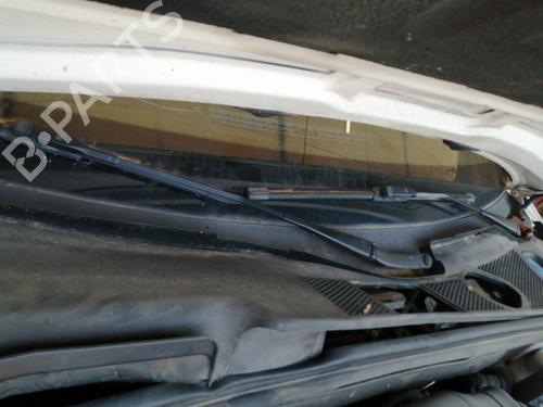 Used Front windshield wiper arm AUDI A4 B8 (8K2) 2.0 TDI (177 hp) 27251084
