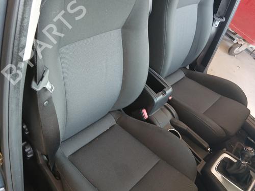 Used Right front seat FORD MONDEO III (B5Y) 2.0 16V TDDi / TDCi (115 hp) 28691895
