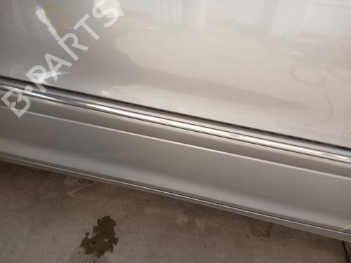 Used Right front door Right front door MERCEDES-BENZ C-CLASS (W203) C 220 CDI (203.008) (150 hp) 32113663 32113663