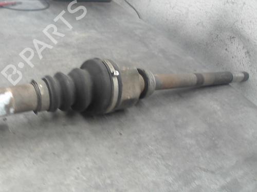 Used Right front driveshaft Right front driveshaft PEUGEOT 5008 (0U_, 0E_) 1.6 HDi (112 hp) 39664494 39664494