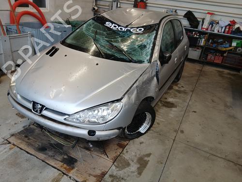 Pièces Détachées Usagées PEUGEOT 206 Hatchback (2A/C) 1.4 HDi eco 70 (68 hp) 4284572