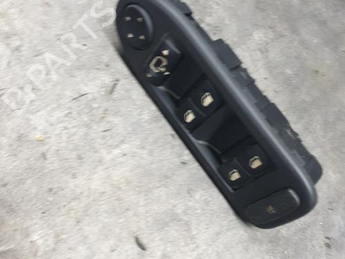 Mando elevalunas delantero izquierdo Mando elevalunas delantero izquierdo 38492780 38492780