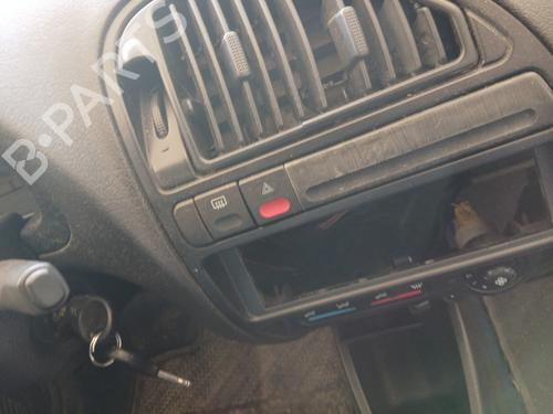 Used Warning switch CITROËN SAXO (S0, S1) 1.1 X, SX (60 hp) 28055353