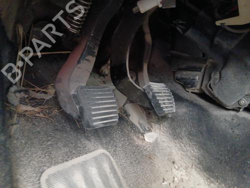 Used Clutch pedal PEUGEOT 206+ (2L_, 2M_) 1.4 HDi eco 70 (68 hp) 29333903