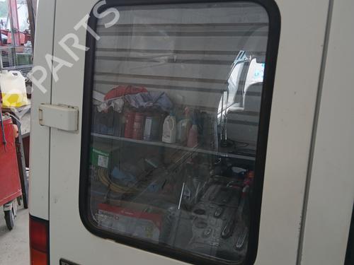 Używane Szyba klapy tylnej / bagażnika RENAULT RAPID Box Body/MPV (F40_, G40_) 1.4 (F40D) (79 hp) 29528707