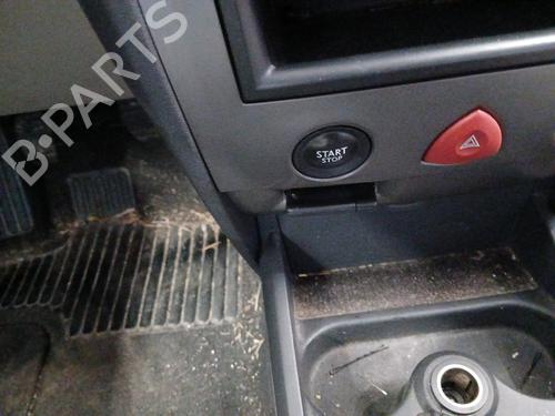 switch-renault-megane-ii-bm01_-cm01_-2001-2002-2003-2004-2005-2006-2007-2008-2009-2010-2011-2012-31613567 main image