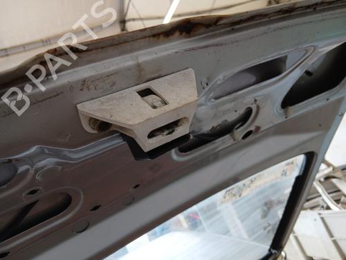 Used Tailgate lock RENAULT 5 (122_) 1.1 (1227, 1397) (45 hp) 33015322