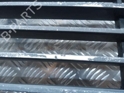 Used Grille Grille RENAULT TRAFIC Van (T_, P_, V_) 1.6 (65 hp) 21277582 21277582