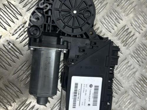 Rudehejsemotor bagstkærm venstre VW TOUAREG (7LA, 7L6, 7L7) 2.5 R5 TDI (174 hp) 20882444