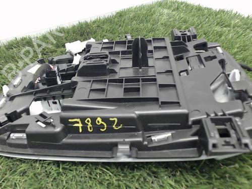 Plafonier Plafonier PEUGEOT 2008 II (UD_, US_, UY_, UJ_, UR_, UC_) 1.2 PureTech 130 (USHNS, URHNS) (130 hp) 20883698 20883698
