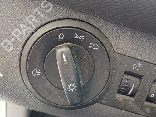 Commande de phare Commande de phare VW CADDY III Box Body/MPV (2KA, 2KH, 2CA, 2CH) 1.9 TDI (105 hp) 36009209 36009209