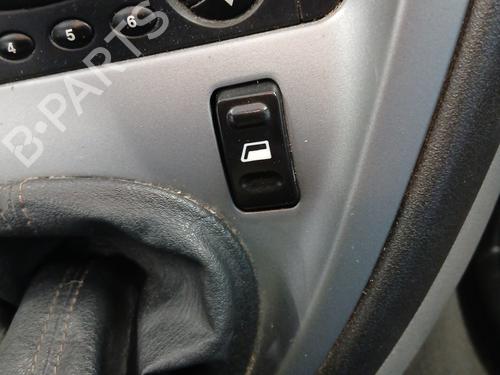 Used Right front window switch Right front window switch CITROËN XSARA PICASSO (N68) 1.6 HDi (90 hp) 31351681 31351681
