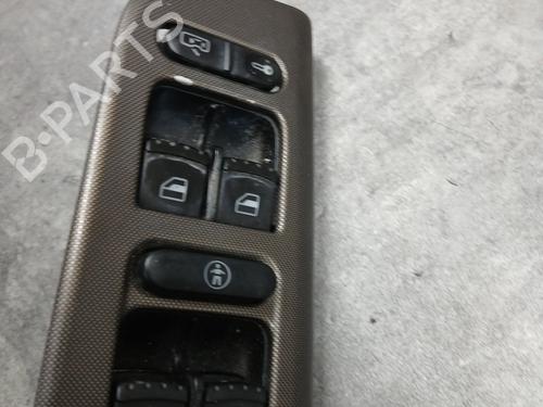 Comutador vidro frente esquerdo VW BORA I (1J2) 1.9 TDI (110 hp) 30813814