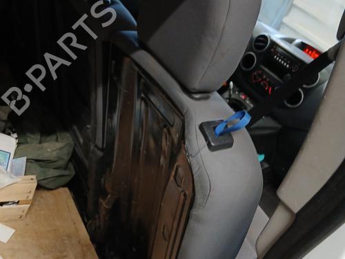 Right front seat PEUGEOT PARTNER Box Body/MPV 1.6 HDi | BP30153741C16
