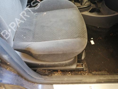 Sæde højre fortil FORD FOCUS I (DAW, DBW) 1.8 TDCi | BP26173657C16 