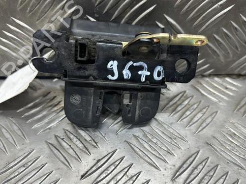 Używane Zamek klapy tylnej / bagażnika VW TOUAREG (7LA, 7L6, 7L7) 2.5 R5 TDI (174 hp) 31264498