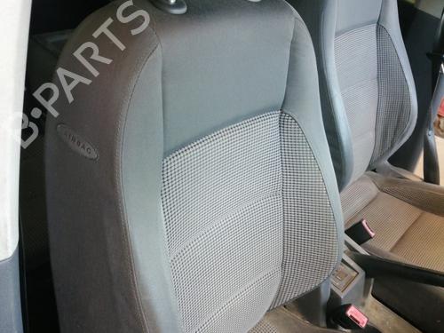 Right front seat VW TOURAN (1T1, 1T2) 2.0 TDI 16V | BP27683583C16 