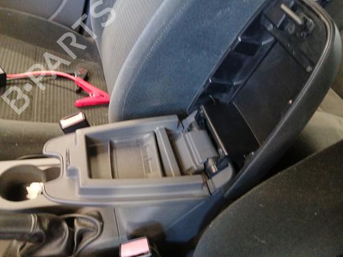 Apoio de Braço / Consola central FORD FOCUS II (DA_, HCP, DP) 1.6 TDCi | BP30438782I20