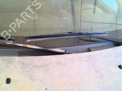 Used Front windshield wiper arm Front windshield wiper arm KIA SORENTO I (JC) 2.5 CRDi 4WD (140 hp) 39988274 39988274