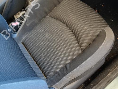 Sæde højre fortil Sæde højre fortil PEUGEOT 206 SW (2E/K) 1.4 HDi (68 hp) 35926735 35926735