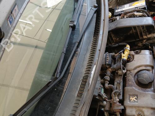 Used Front windshield wiper arm PEUGEOT 207 (WA_, WC_) 1.4 (73 hp) 28498760