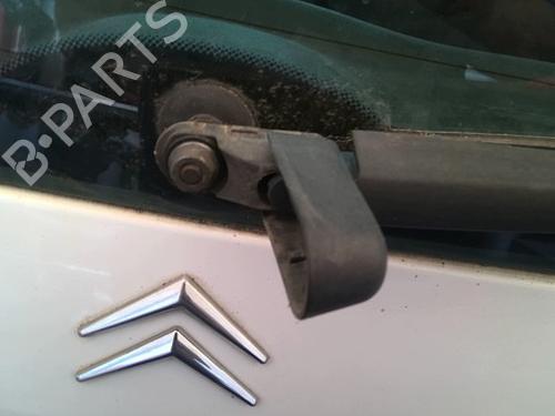 Used Rear windshield wiper arm Rear windshield wiper arm 39477138 39477138