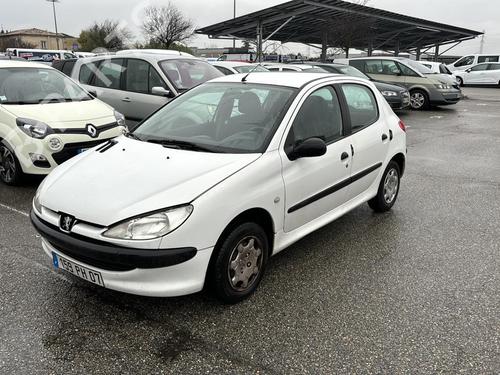 Left headlight PEUGEOT 206 Hatchback (2A/C) 1.4 i | BP20882300C28 