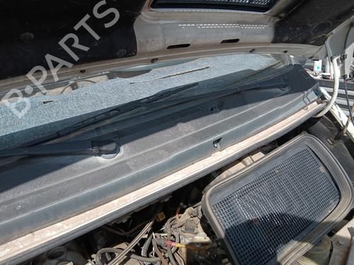 Used Front wiper motor RENAULT TRAFIC Bus (T_, P_, V_) 1.9 D (60 hp) 28544725