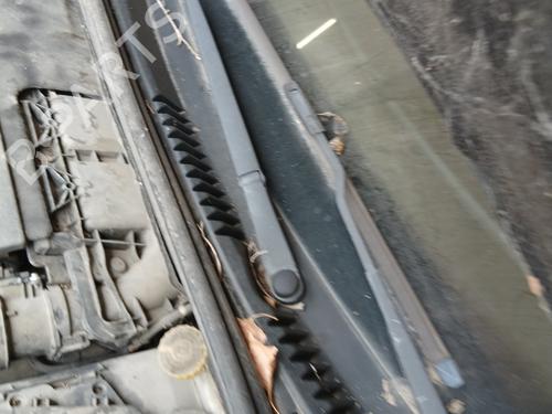 Used Front windshield wiper arm CITROËN C3 II (SC_) 1.6 HDi (92 hp) 28096844
