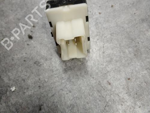 Used Right rear window switch Right rear window switch RENAULT CAPTUR I (J5_, H5_) 1.2 TCe 120 (120 hp) 29610284 29610284