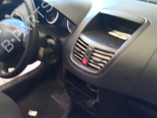 Dashboard PEUGEOT 206+ (2L_, 2M_) 1.1 | BP39979898C46 - Image 10