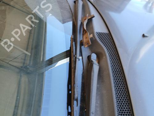 Vindspejlsviskerarm Vindspejlsviskerarm TOYOTA YARIS (_P1_) 1.0 (SCP10_, SCP10R) (65 hp) 37165624 37165624