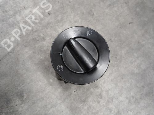Commande de phare Commande de phare VW GOLF IV (1J1) 1.9 SDI (68 hp) 32438412 32438412