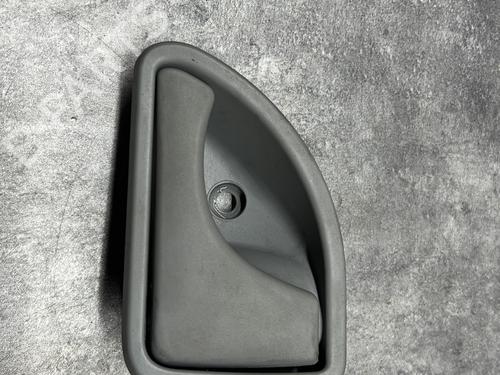 Used Front right interior door handle Front right interior door handle RENAULT CLIO II (BB_, CB_) 1.9 D (B/CB0J) (65 hp) 22199676 22199676