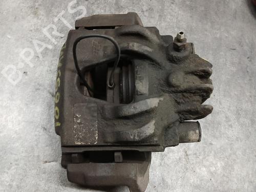Used Right front brake caliper PEUGEOT 306 (7B, N3, N5) 1.6 SR (89 hp) 29175632